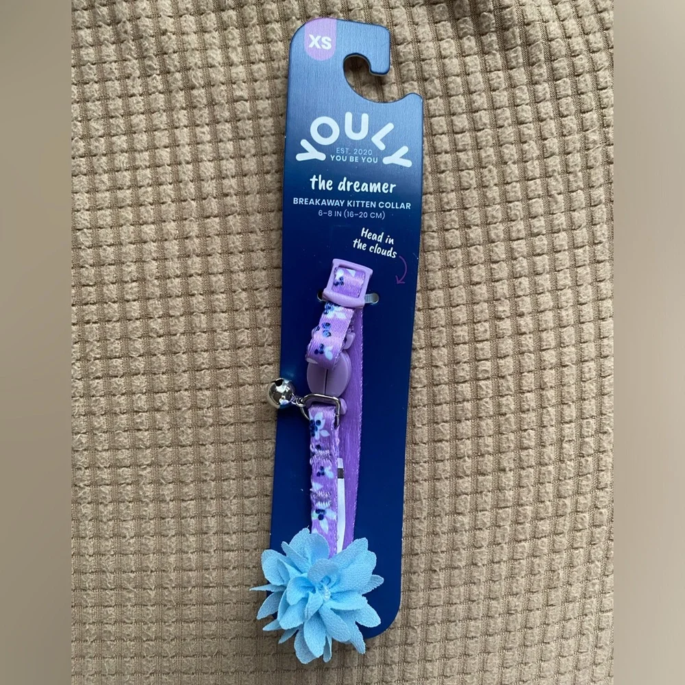 Youly “The Dreamer” Flower Cat Collar